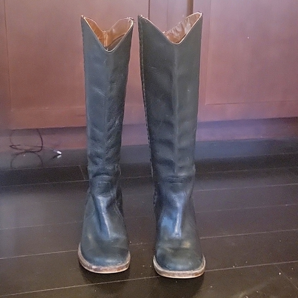 Riding boots